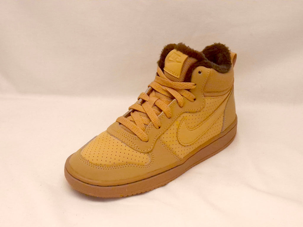 Nike Court Borough mid UK4