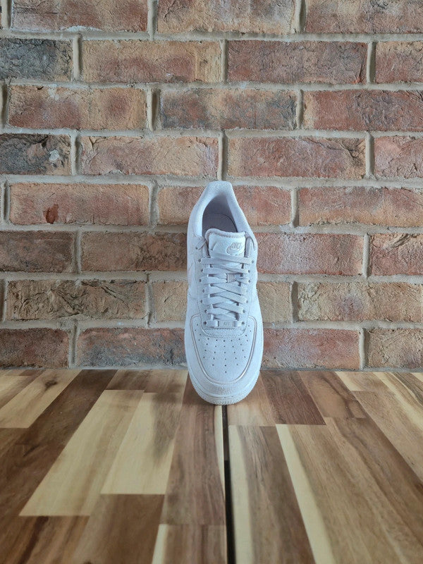 Nike Air Force 1 07 womens uk7.5 brand new in box