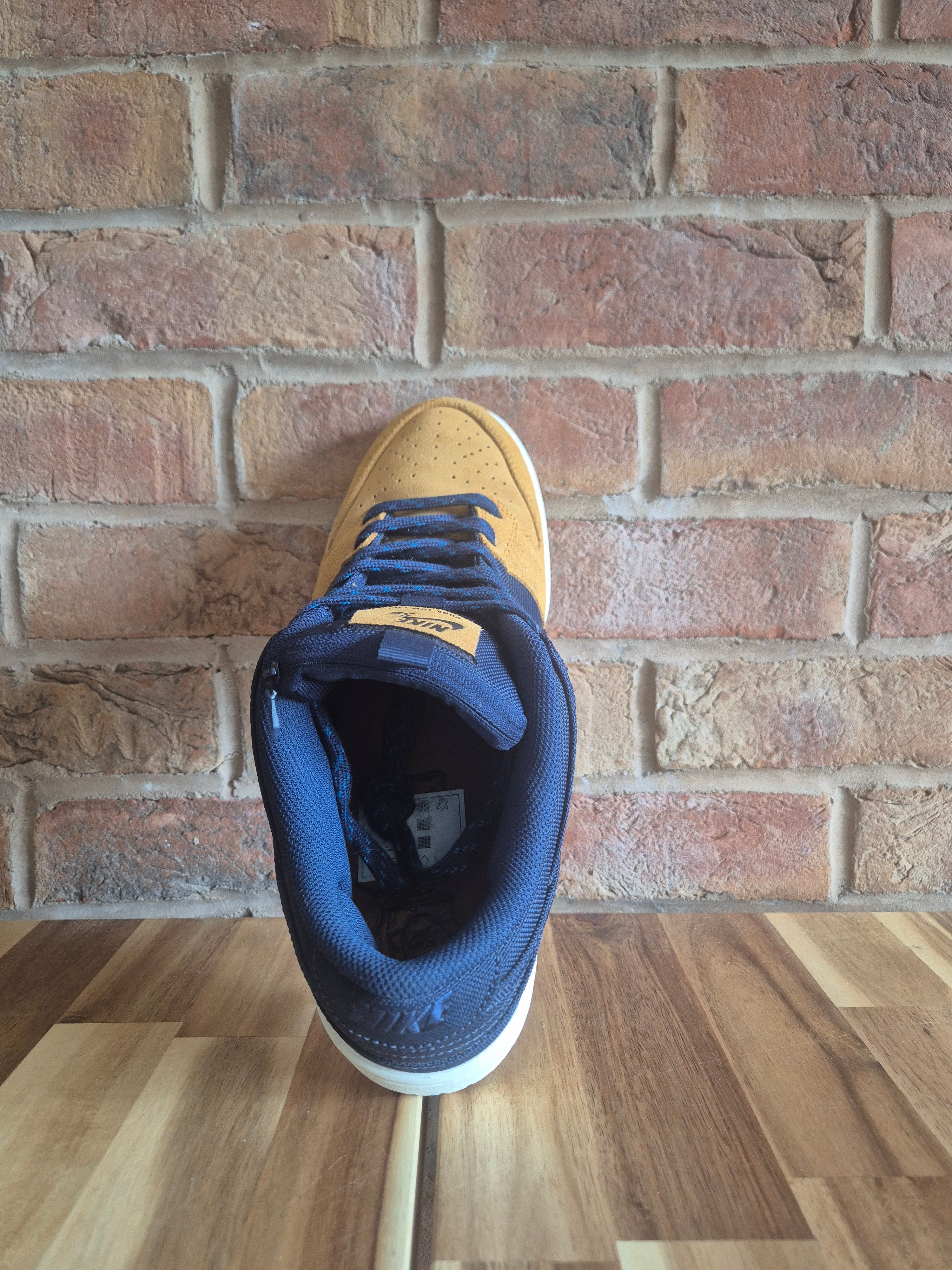 Nike SB Dunk Low UK10