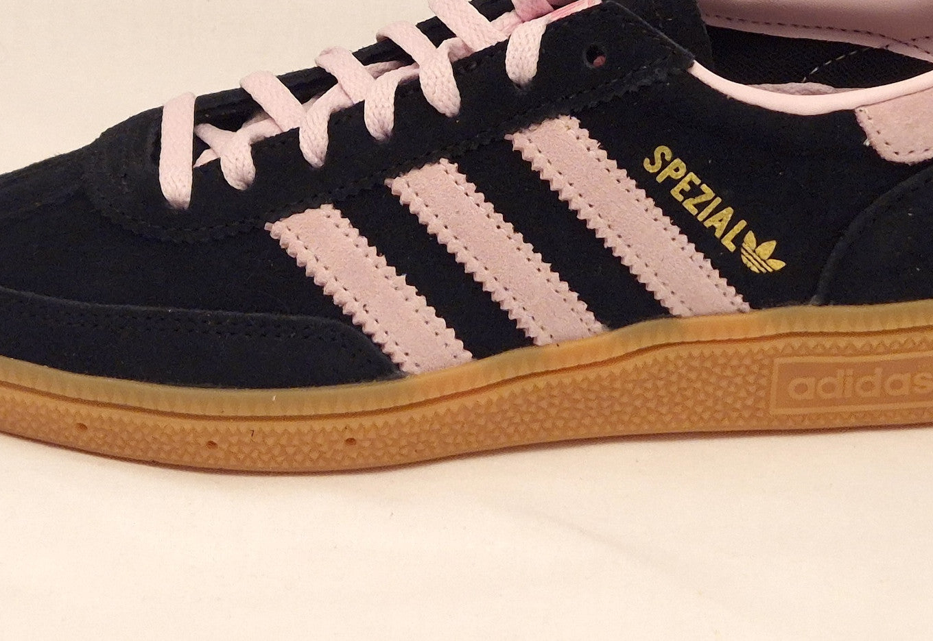 Adidas Black &amp; Pink Spezial Suede Trainers UK 4