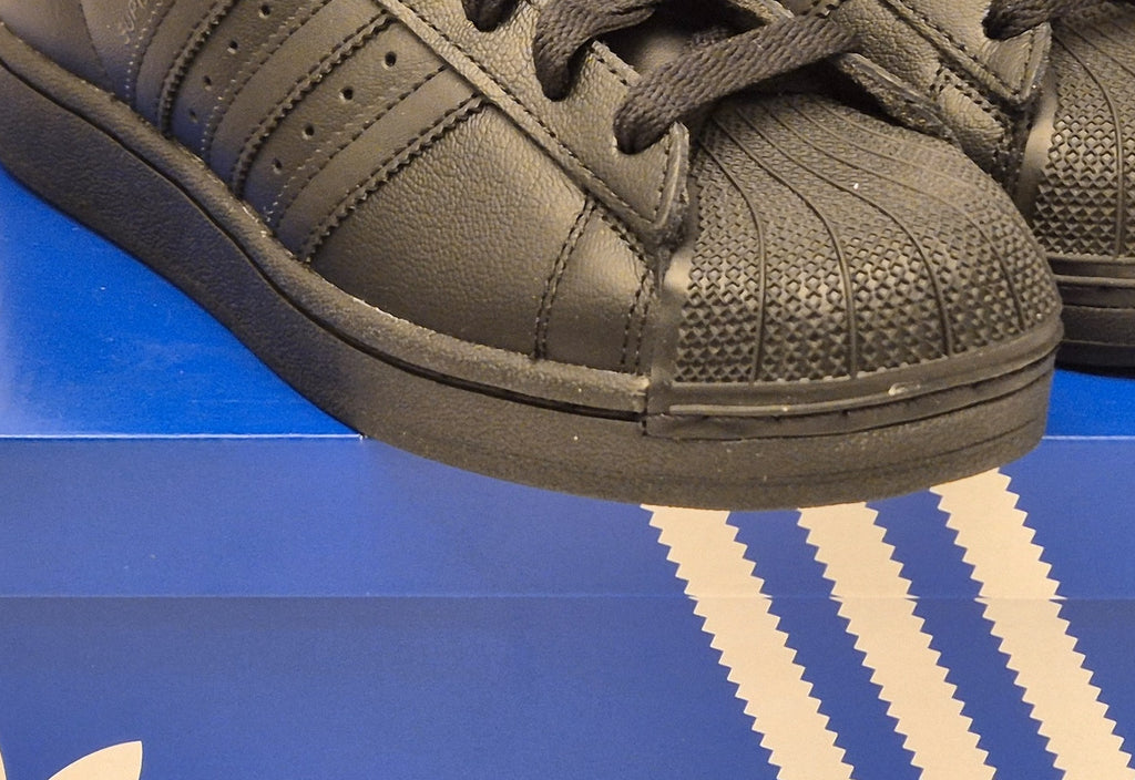 Adidas Superstar II – Black – UK Size 5 – Brand New in Box