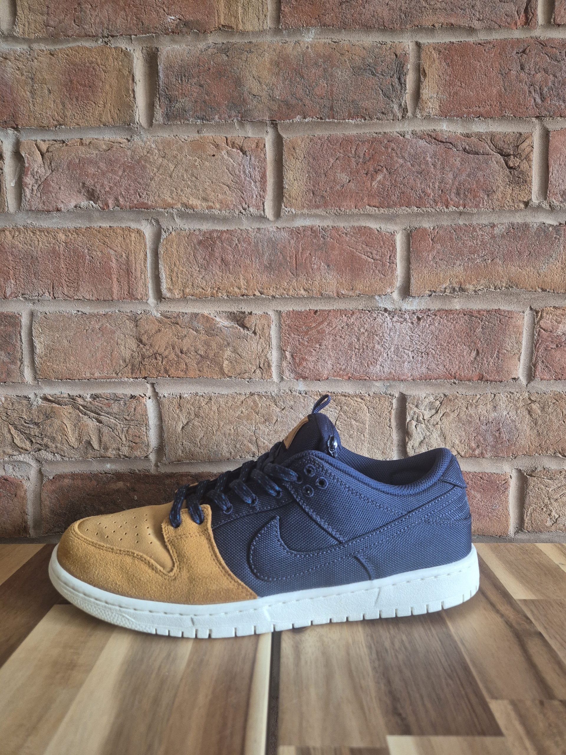 Nike SB Dunk Low UK10